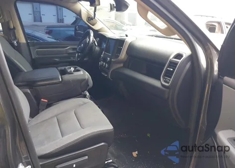 2019 Ram 1500 Big Horn/Lone Star 4X4 5'7 Box z USA, uszkodzony, nr VIN 1C6RRFFGXKN815968